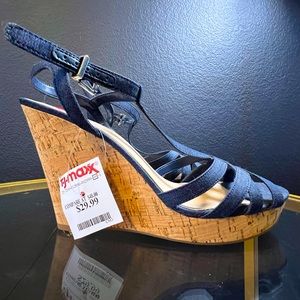 Jessica Simpson wedges so 10